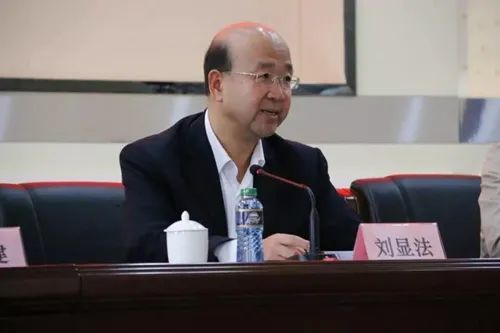 劉顯法履新駐澳公署 化工專業(yè)背景與青島情懷