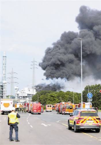 沃澳化工工業(yè)園突發(fā)爆炸事故，1死16傷4人失聯(lián)引發(fā)安全警醒
